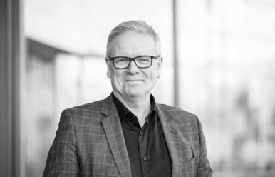 Jan Thormodsæter mørk bakgrunn.jpg